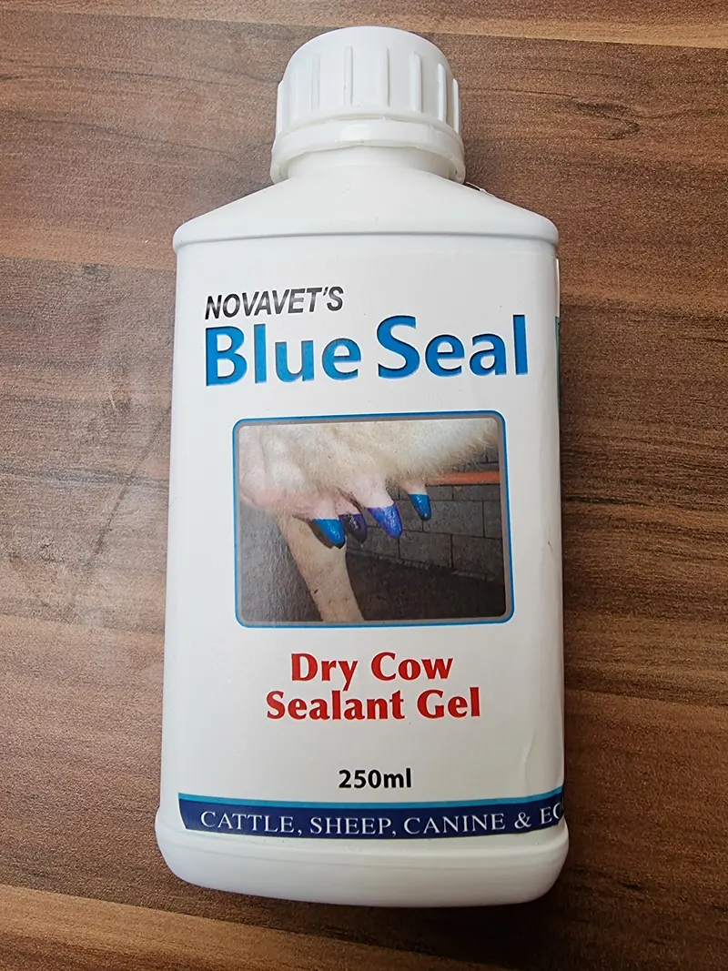 Blue Seal Dry Cow Teat Sealant – 500Ml Economy Bottle 1