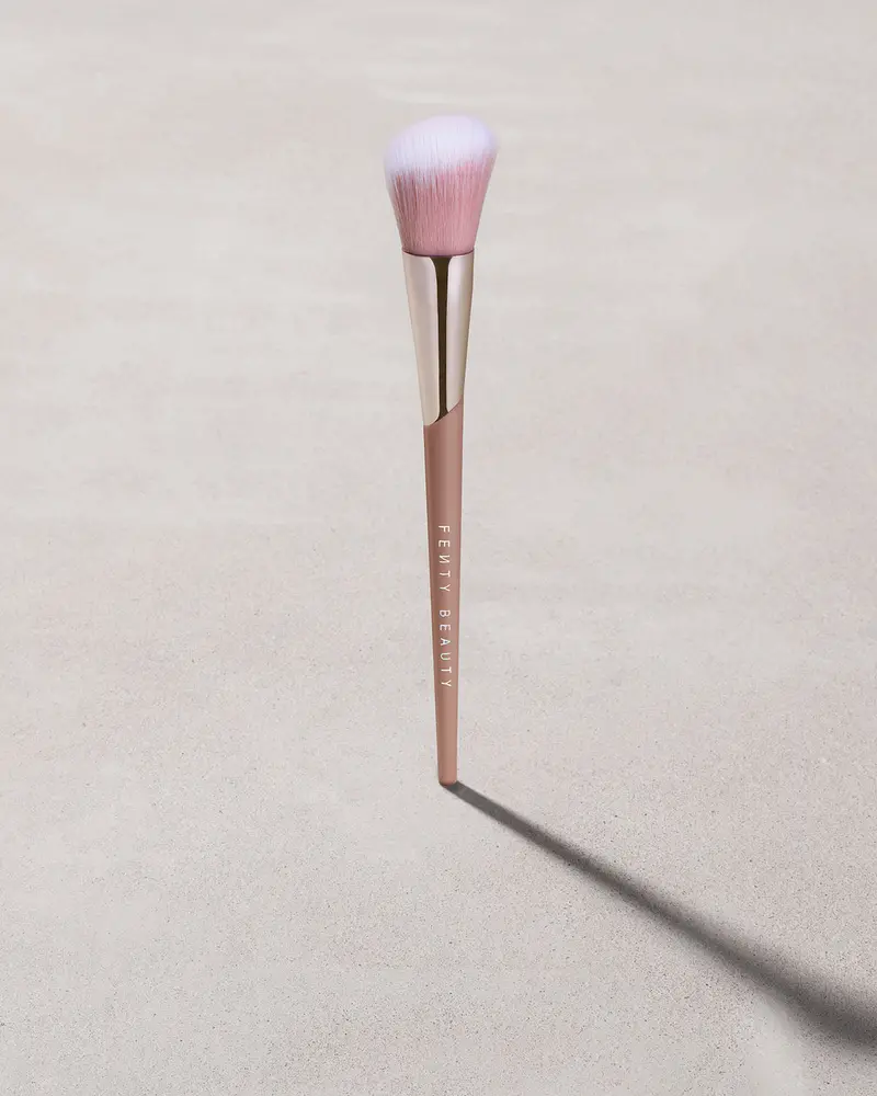 Fenty Beauty Blush Brush 155 — Precision Angled Brush 1