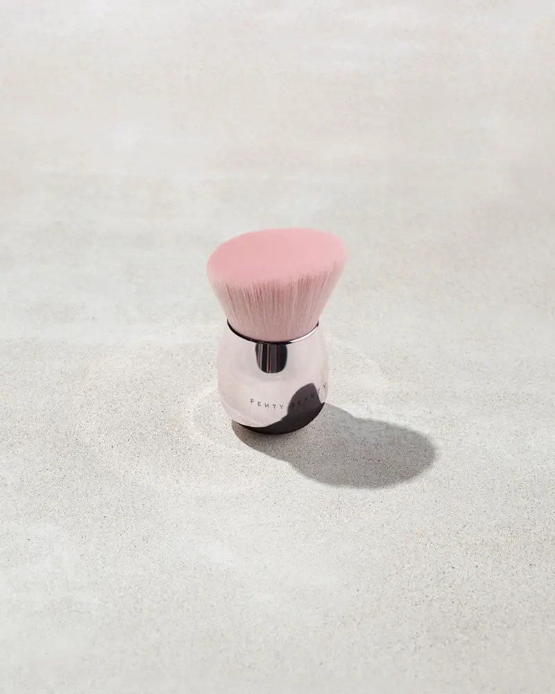 Fenty Beauty Face & Body Kabuki Brush (160) 1