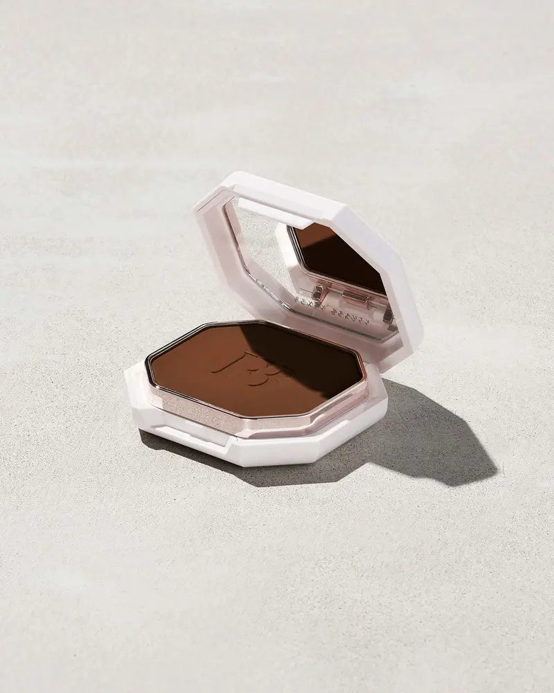 Fenty Beauty Pro Filt'R Soft Matte Powder Foundation In Deep Warm Tan (#470) 1