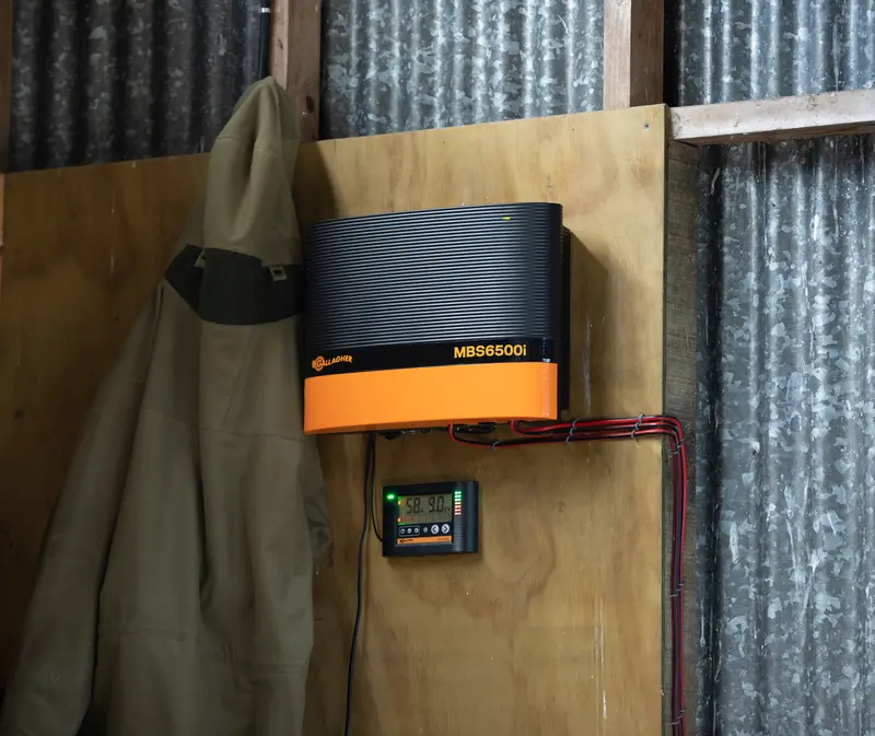 Mbs6500I Multi-Source Fence Energizer – Solar, Mains & Battery Powered 1