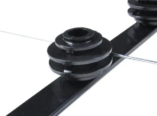 Nemtek Flat Bar Insulator – Uv-Stabilized Plastic For Wooden Posts 1
