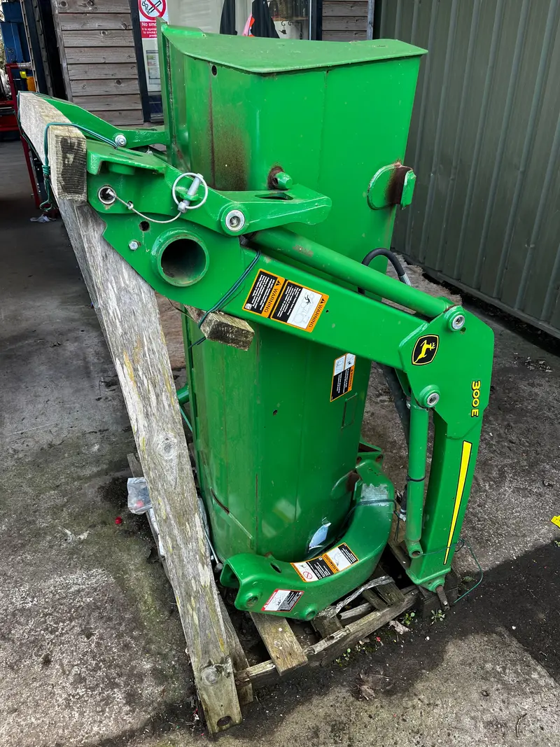 Pre-Owned John Deere 300E Front Loader – Discounted Shop-Soiled Unit (Poa) 1