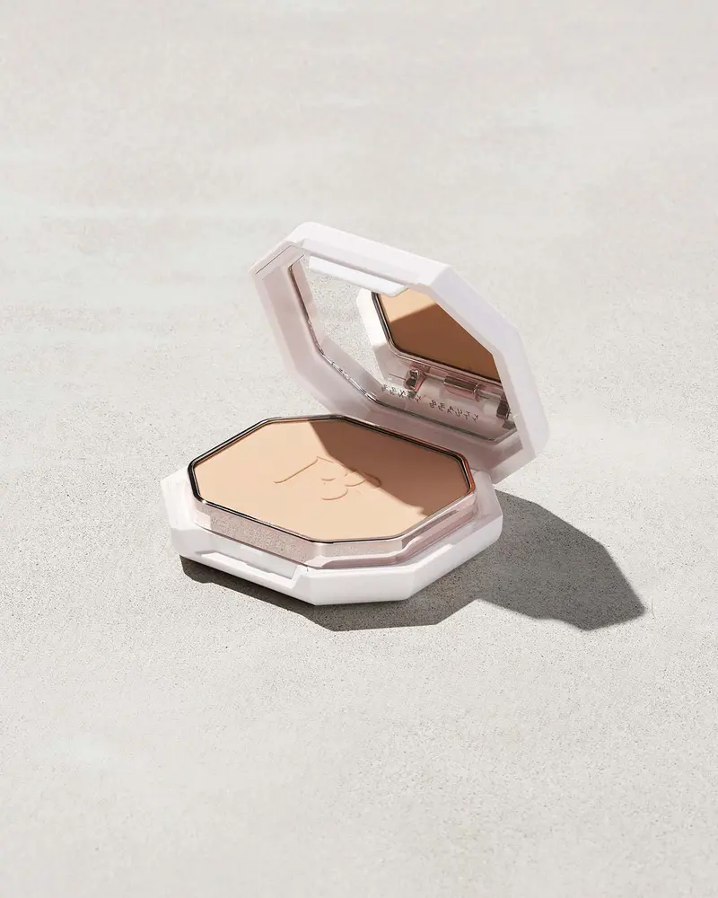 Pro Filt'R Powder Foundation — Shade #130 (Soft Matte) 1